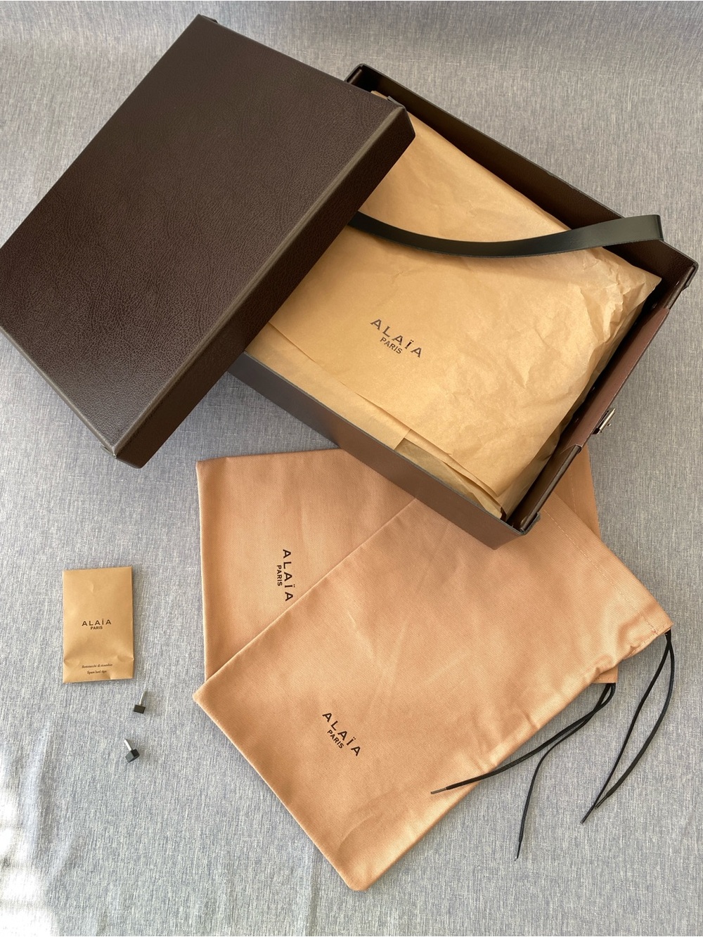 Authentic ALAiA Paris | Full Packaging Set Box 2 Dust Bags Heel Tips Decoration - Picture 2 of 16
